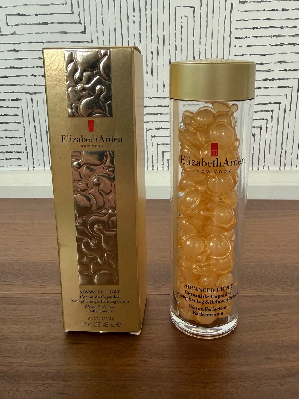 Elizabeth Arden Advanced Ceramide Capsules Youth Restoring Serum New